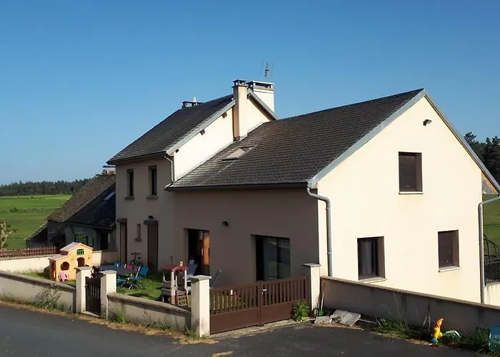 Grand Peyrau Aubrac Loup Gevaudan Lozere A75 Peyre-en-Aubrac