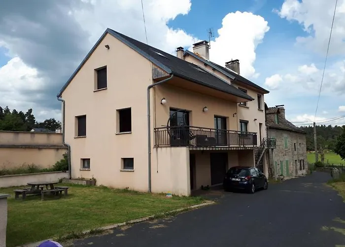 Grand Peyrau Aubrac Loup Gevaudan Lozere A75 Feriehus *